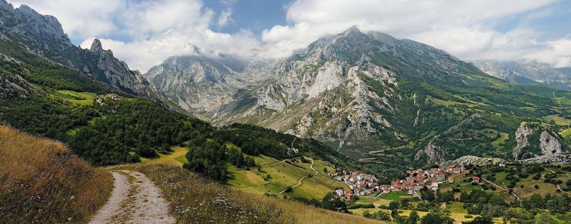 Albergue Pena Castil Hostel Сотрес Екстериор снимка